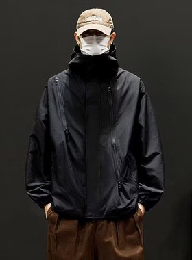 美式户外冲锋衣男士春秋季情侣装外套防水帅气连帽夹克黑色登山服