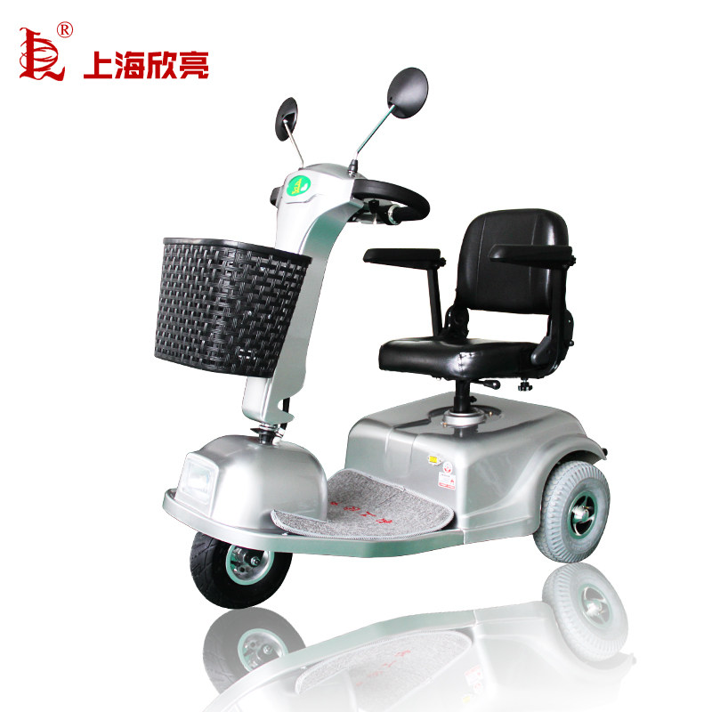 l上海欣亮 老年人代步车三轮电动车  可进电梯