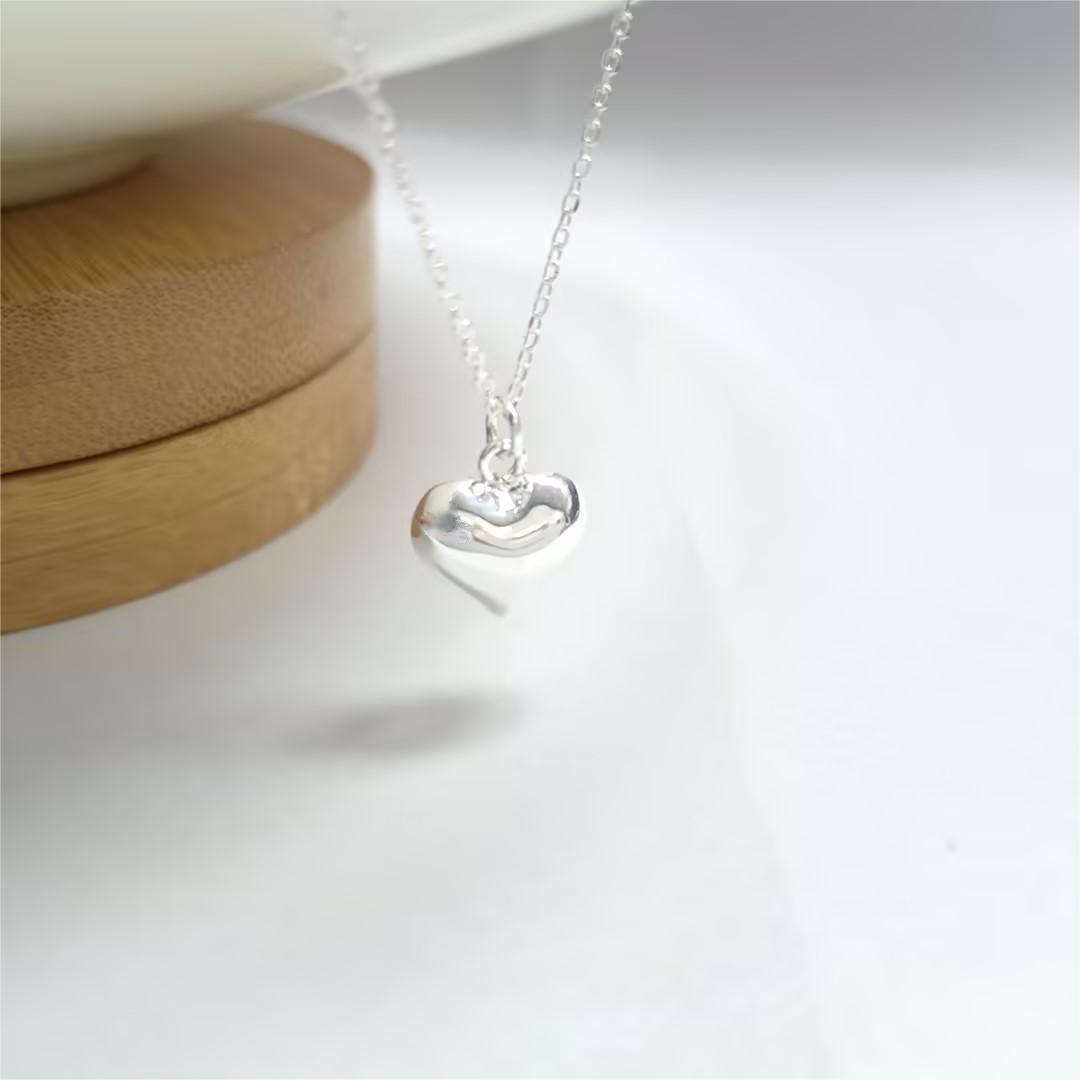 s925纯银立体爱心项链小众个性简约气质高级ins风时尚桃心锁骨链