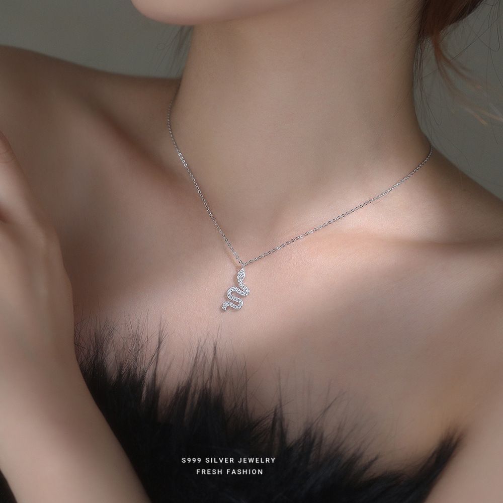 轻奢镶锆石蛇形项链女s999纯银时尚个性吊坠韩版蛇年足银锁骨链