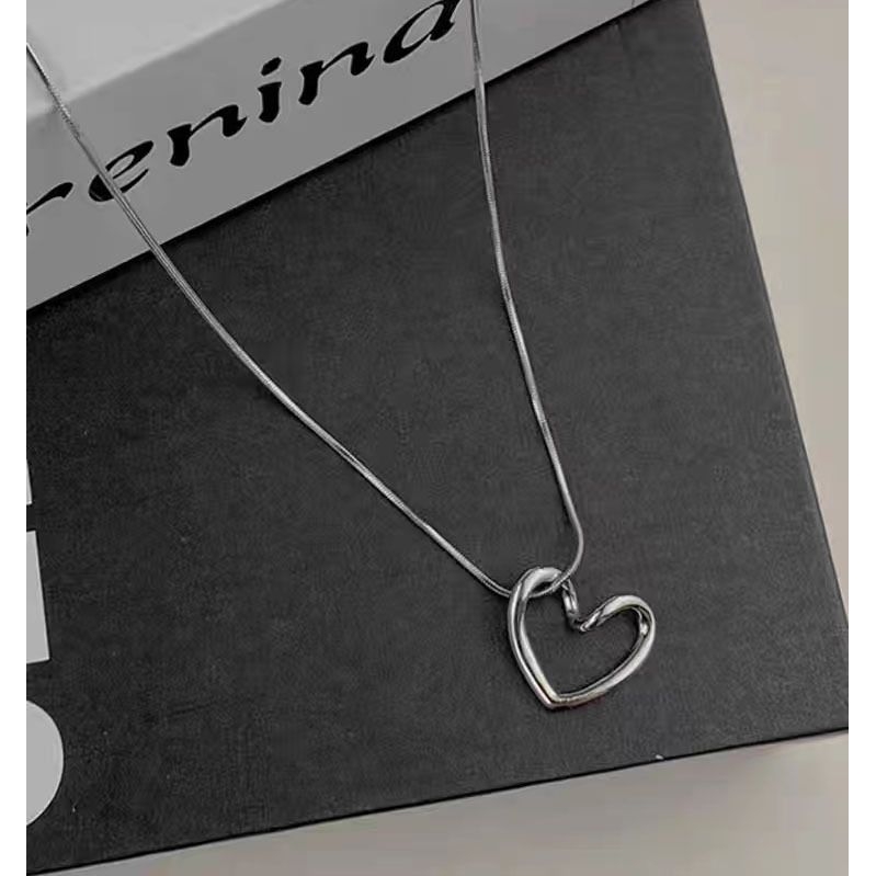 S925纯银镂空桃心项链女ins潮甜美辣妹学生简约锁骨链小众设计链