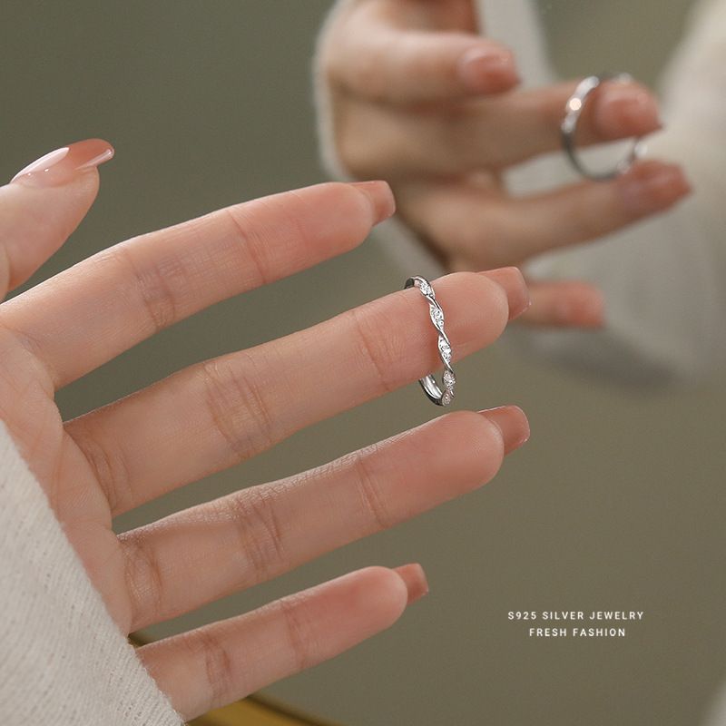麻花小钻戒指女s925纯银简约百搭莫比乌斯微镶锆石指环轻奢首饰