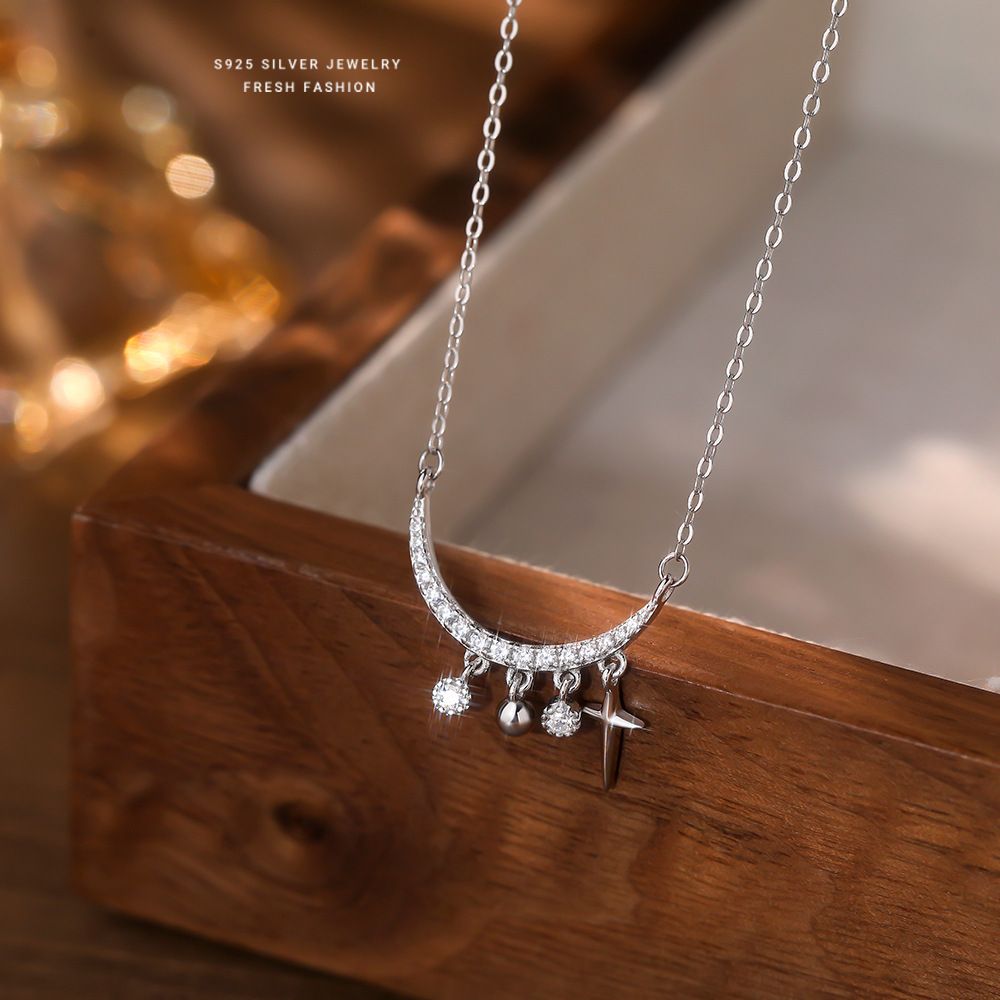 S925纯银冷淡风星空月牙吊坠项链小众设计微镶锆石气质简约锁骨链