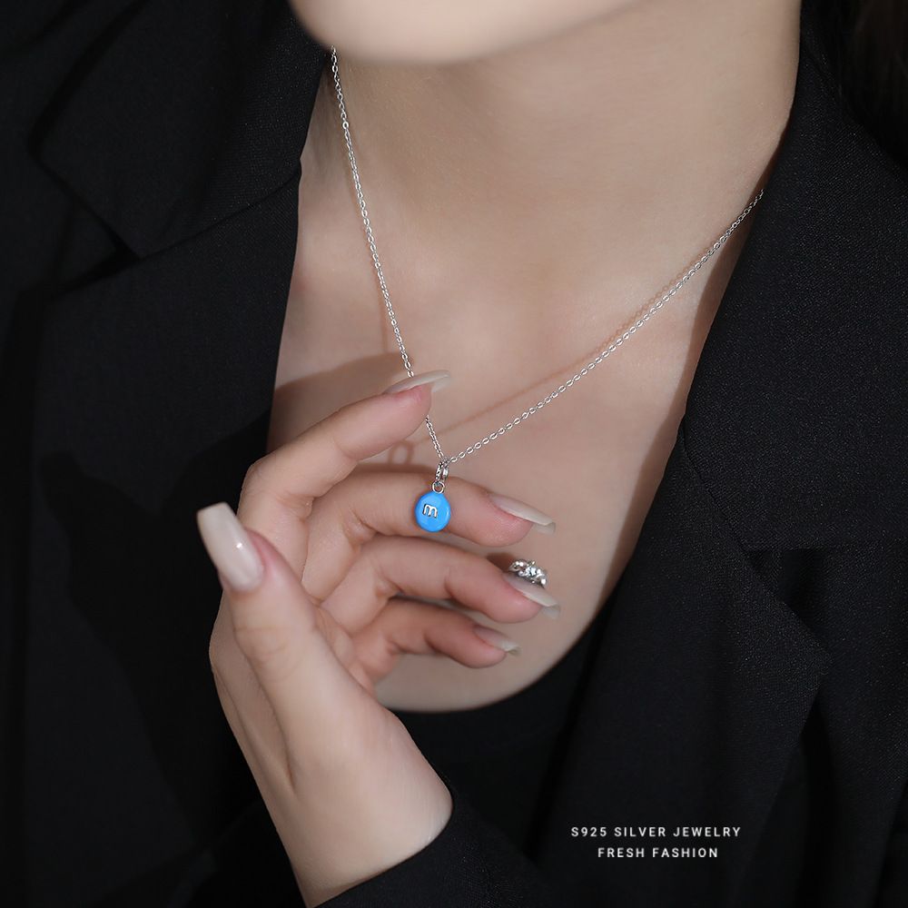 S925纯银彩虹糖M字母项链中性时尚个性巧克力豆挂坠饰品diy配件