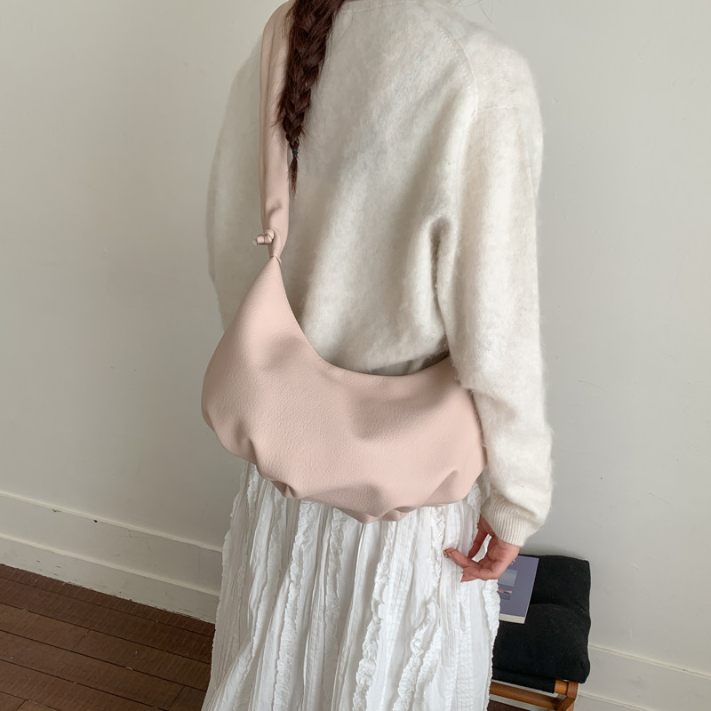 休闲简约慵懒风斜挎饺子包女2026新款日常通勤褶皱手提单肩腋下包,箱包皮具/热销女包/男包,通用款女包,淘宝优惠券,粉丝福利购,淘宝优惠卷