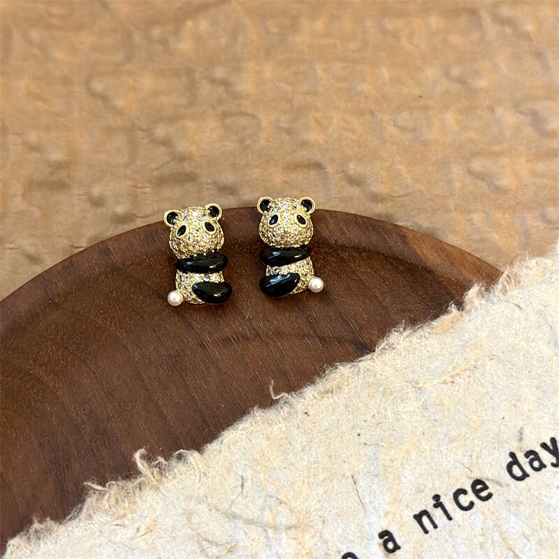气质2024新款熊猫耳钉纯银高级感
