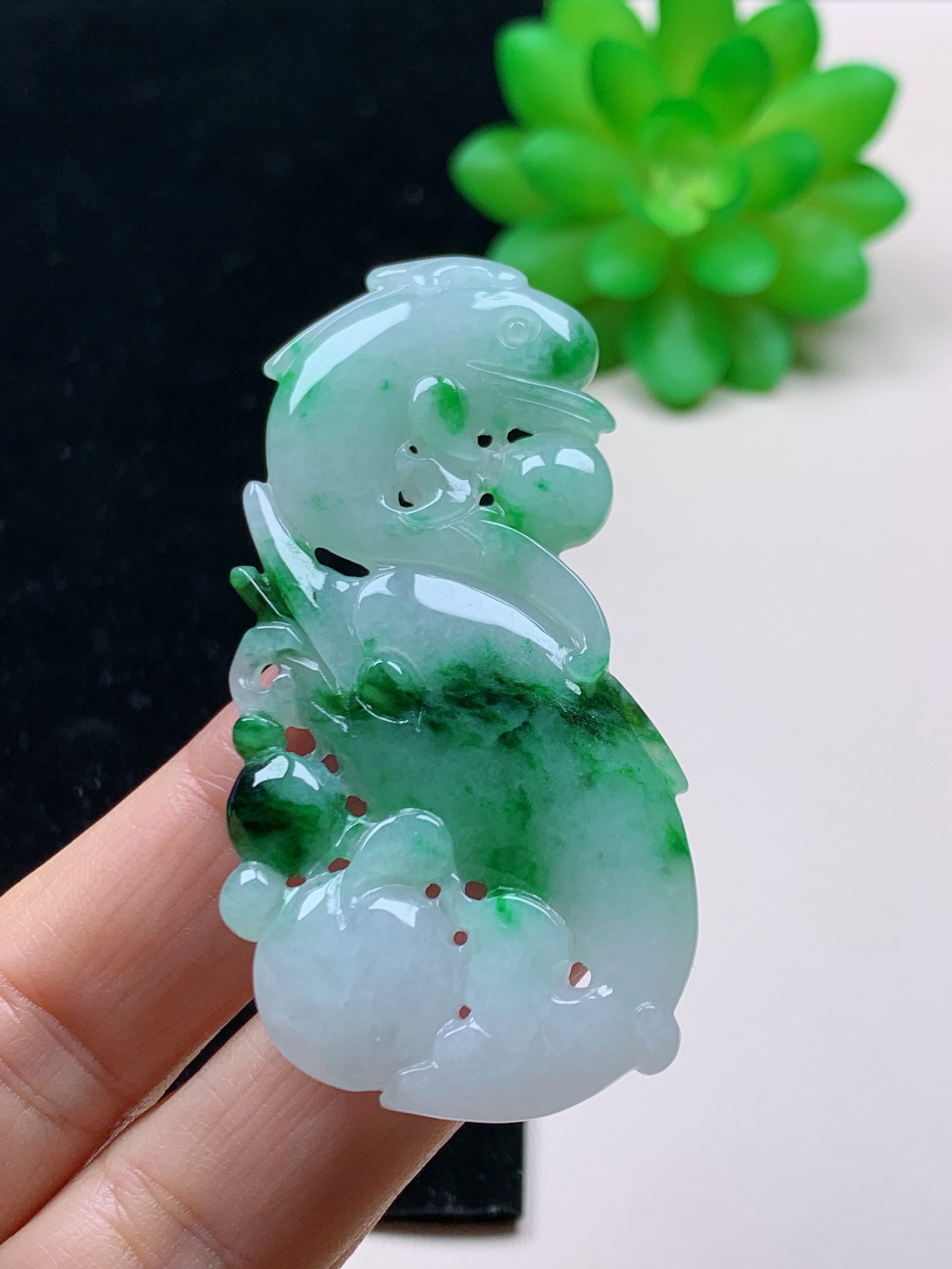 天然飘花A货翡翠海豚吊坠 老坑冰糯种缅甸A货玉石玉海豚玉坠 带证