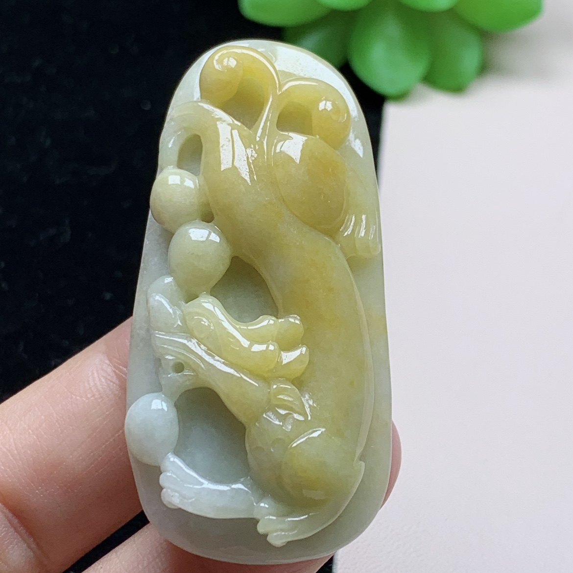 大嘴貔貅吊坠玉石飞天翡翠项链天然黄翡巧雕貔貅挂件男女款玉坠