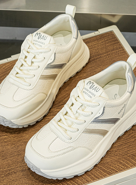 真皮大码女鞋41-43秋季新款百搭透气小白鞋软底轻便休闲运动鞋42
