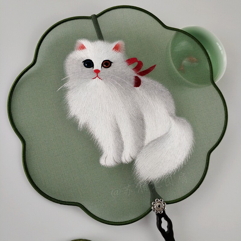 SU XIANGJI 팬 술 공예 선물 장식 보라색 백단 팬 핸들 페르시아 고양이와 실크 양면 자수를 사용자 정의