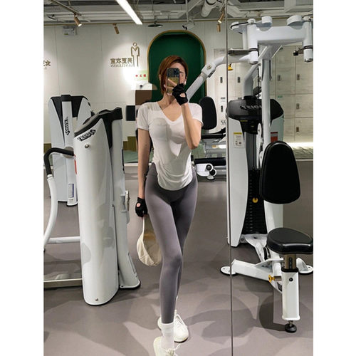 口袋V领短袖T恤女显瘦修身