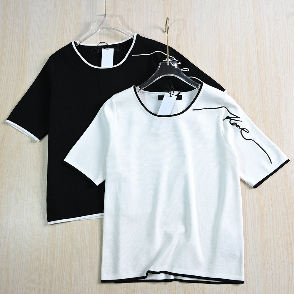 思琪女装 255/5 美系K尔夏季气质镶色边刺绣草字母圆领短袖针织衫