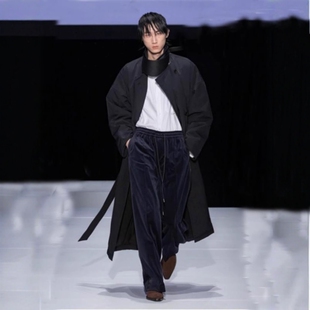 2025男士新款金丝绒阔腿裤宽松休闲长裤男直筒走秀款垂感男士裤子