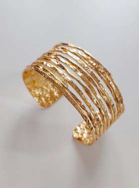 高保色镀金小众设计手镯