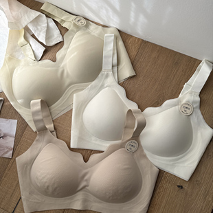 200斤胖mm夏季 冰丝云感内衣女无痕聚拢小胸收副乳防下垂文胸罩