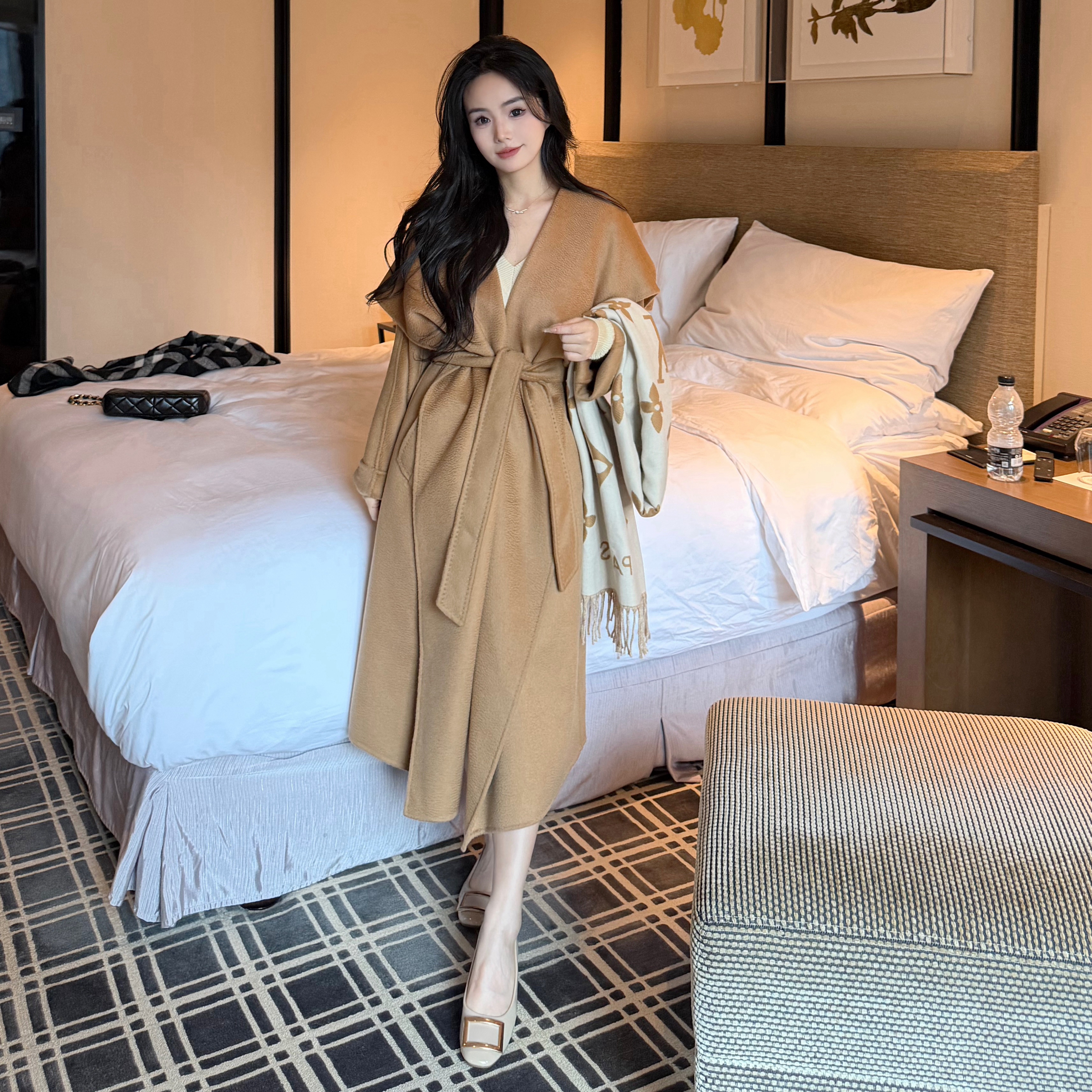 自在小个子独家自制M家Rienza大翻领双面呢水波纹山羊绒大衣女