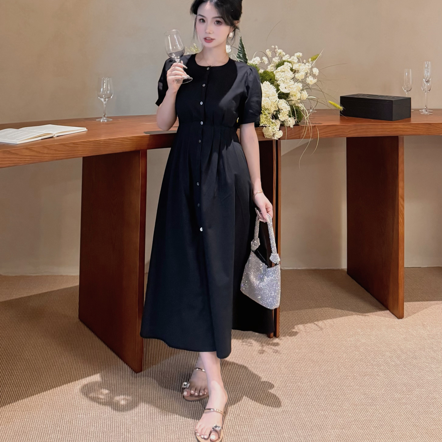 小个子优雅气质感全棉黑色连衣裙