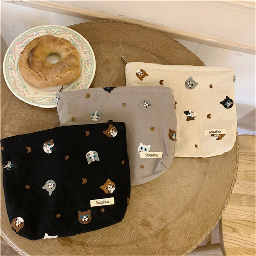 可爱刺绣猫咪棉麻手拿化妆包收纳