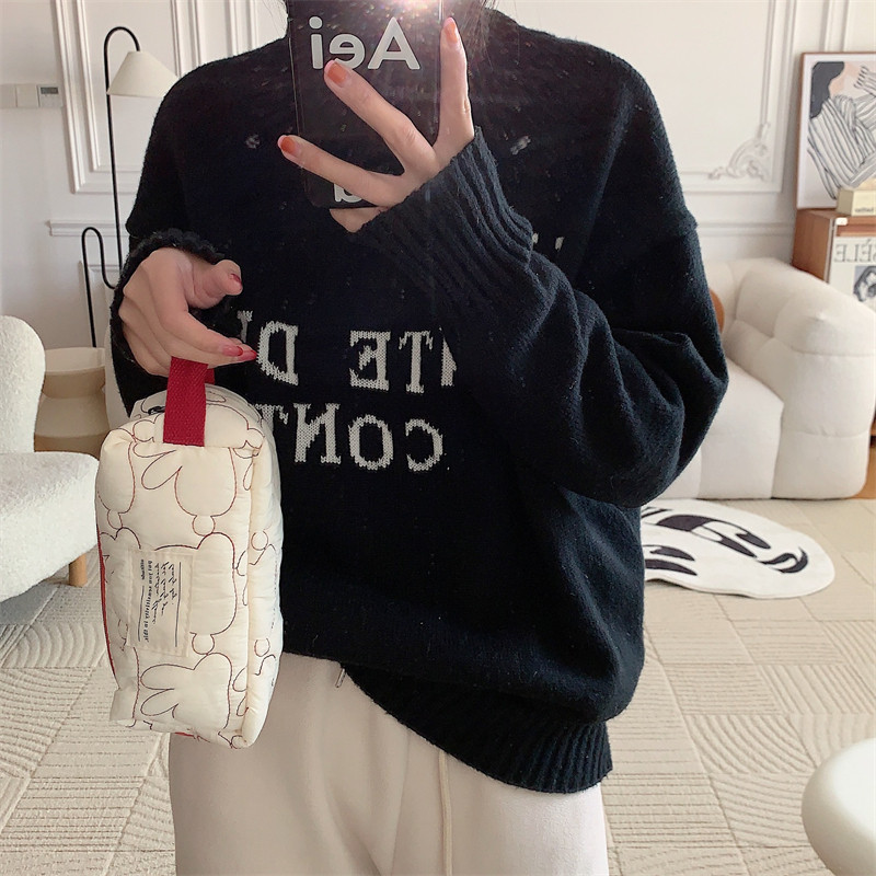 软绵绵绗缝兔子笔袋手拿化妆包图片