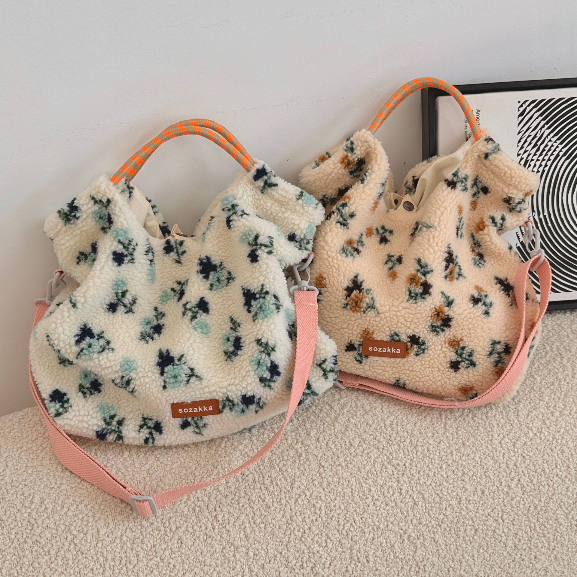 羊羔绒小花大容量单肩斜挎手提包