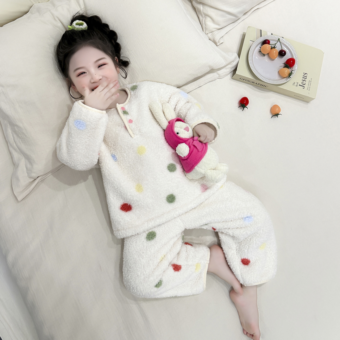 女童睡衣珊瑚绒秋冬季2025新款薄绒女孩宝宝法兰绒儿童家居服套装