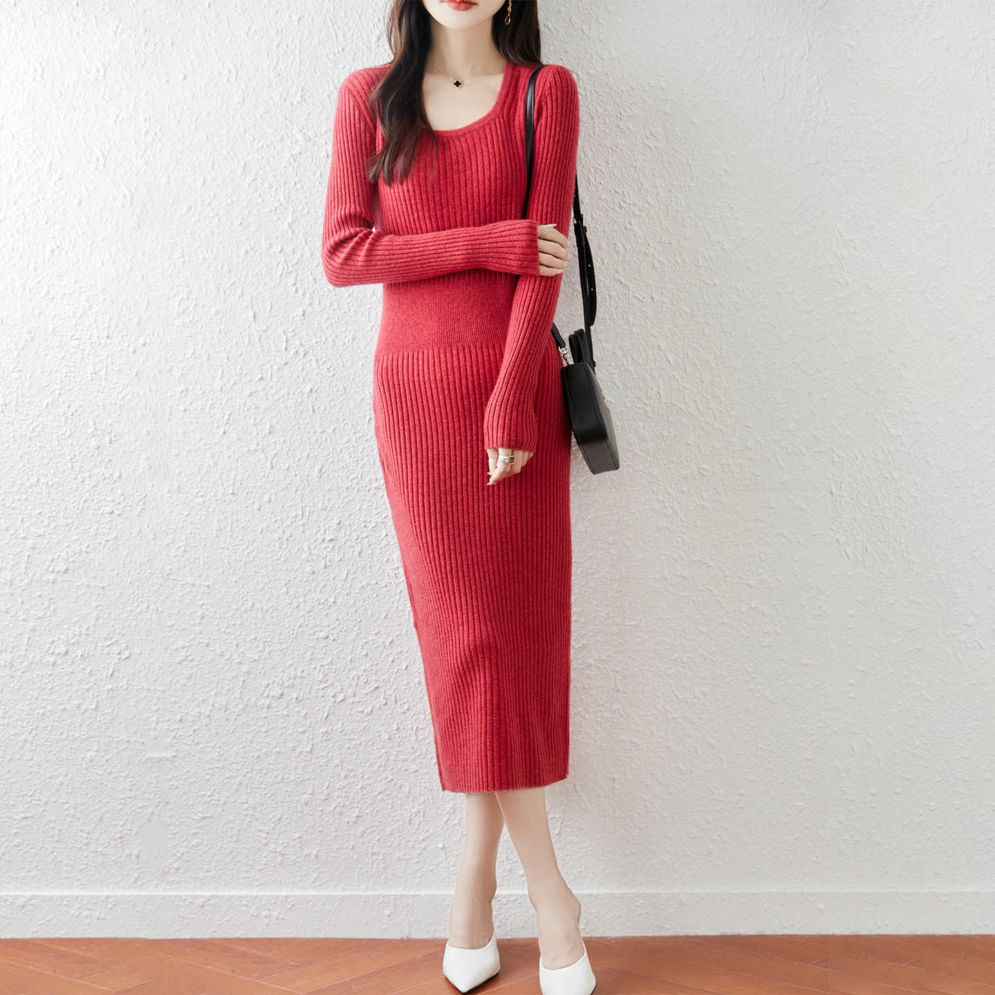 100%纯羊毛针织连衣裙女2025秋冬U领坑条修身长款羊绒打底毛衣裙