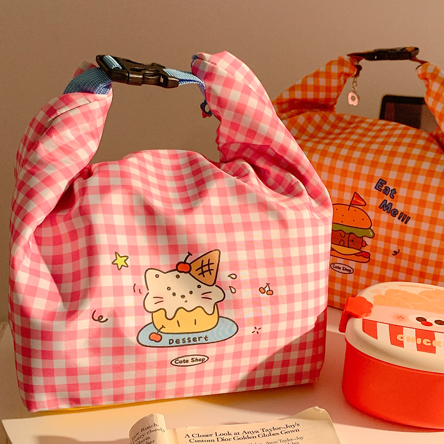 可爱格子手提保温便当包饭盒袋便携大容量学生上班族带饭餐包新款