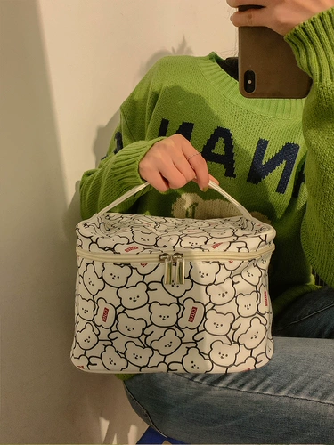 Милая косметичка, портативная вместительная и большая брендовая сумка через плечо, высококачественный ящик для хранения для ухода за кожей, с медвежатами, изысканный стиль