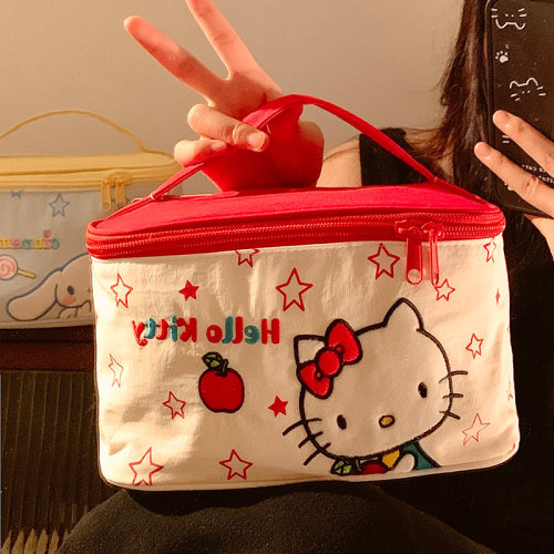 三丽鸥helloKitty化妆包女便携