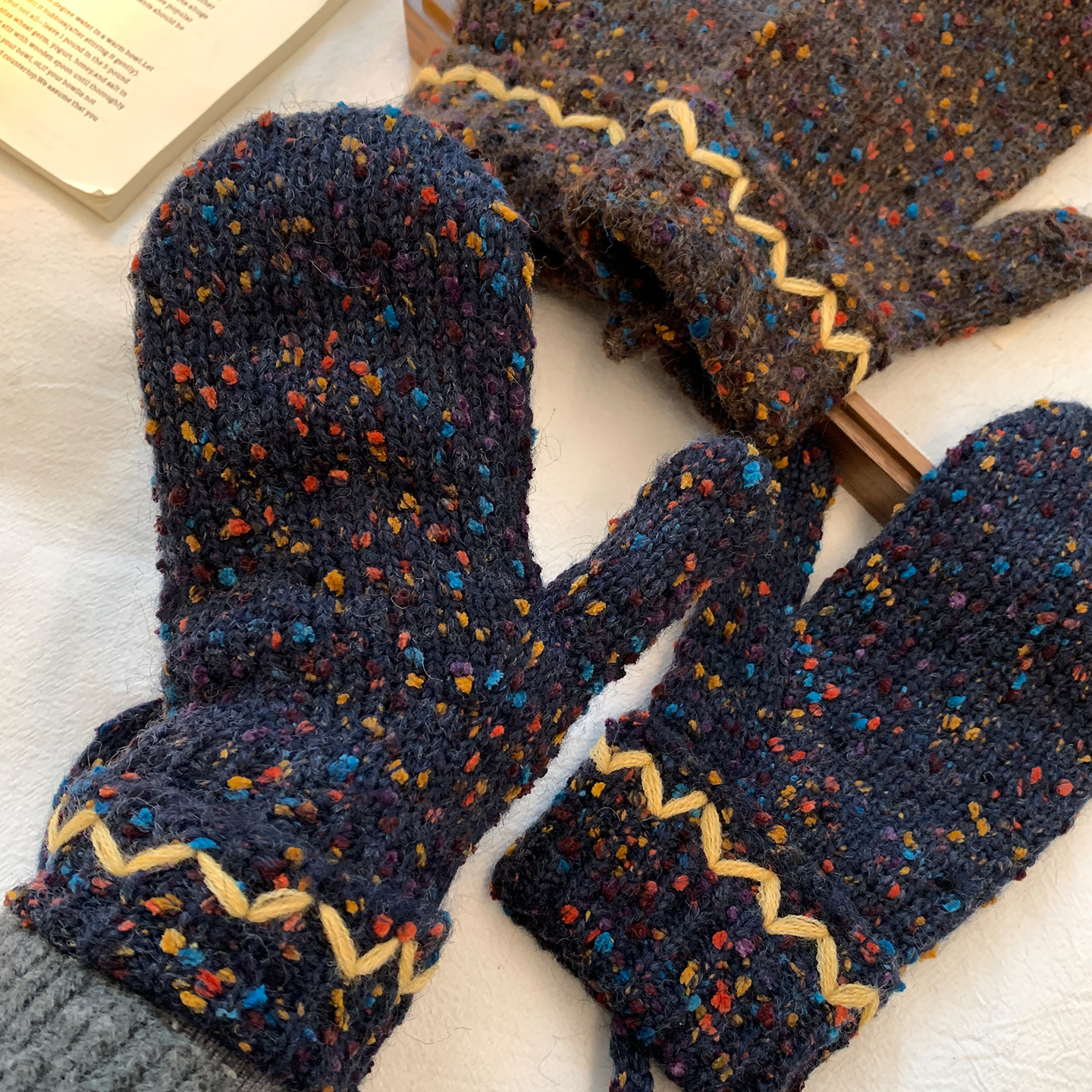 手工编织糖果混色针织毛线手套女挂脖连指冬季保暖加厚可爱防寒