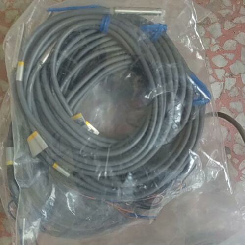 议价接近开关E2E-CR8C2E2ECR8C2E2ECR8C2CR8C2E2E-CR8C2M