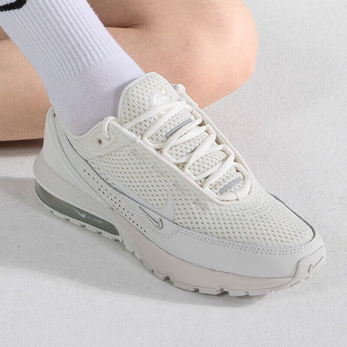 NIKE/耐克女鞋AIR MAX PULSE 新款缓震透气运动跑步鞋FD6409-102