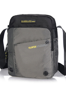 男包单肩斜跨包潮休闲商务防水牛津布包大容量竖款帆布小背包韩版