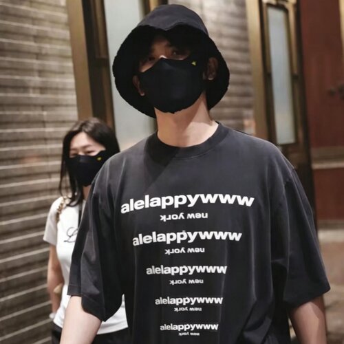Lappy多排倒置字母宽松短袖T恤