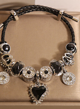 新中式黑色皮绳手链女轻奢小众高级感潮酷爱心吊坠水晶手串手饰品