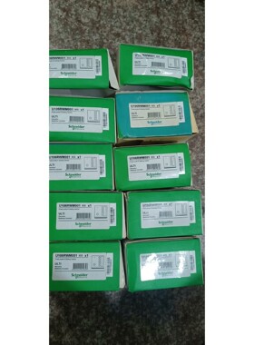 原装施耐德控制面板U106RWM001 全新拍前议价
