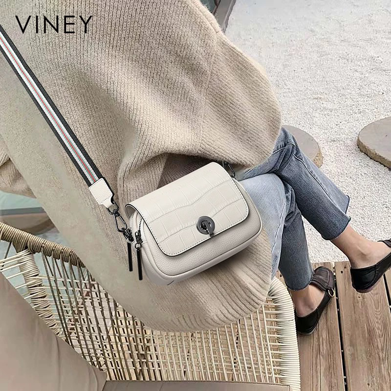 Viney包包2025新款斜挎迷你小包夏高级质感小众秋冬轻奢真皮女包