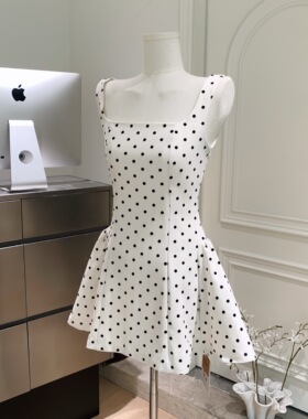 双轨虞书欣姜暮同款白色波点连衣裙女2025夏季纯欲辣妹高级感短裙