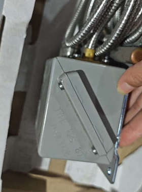 丹佛斯压力开关，060L312866原厂件带.询价