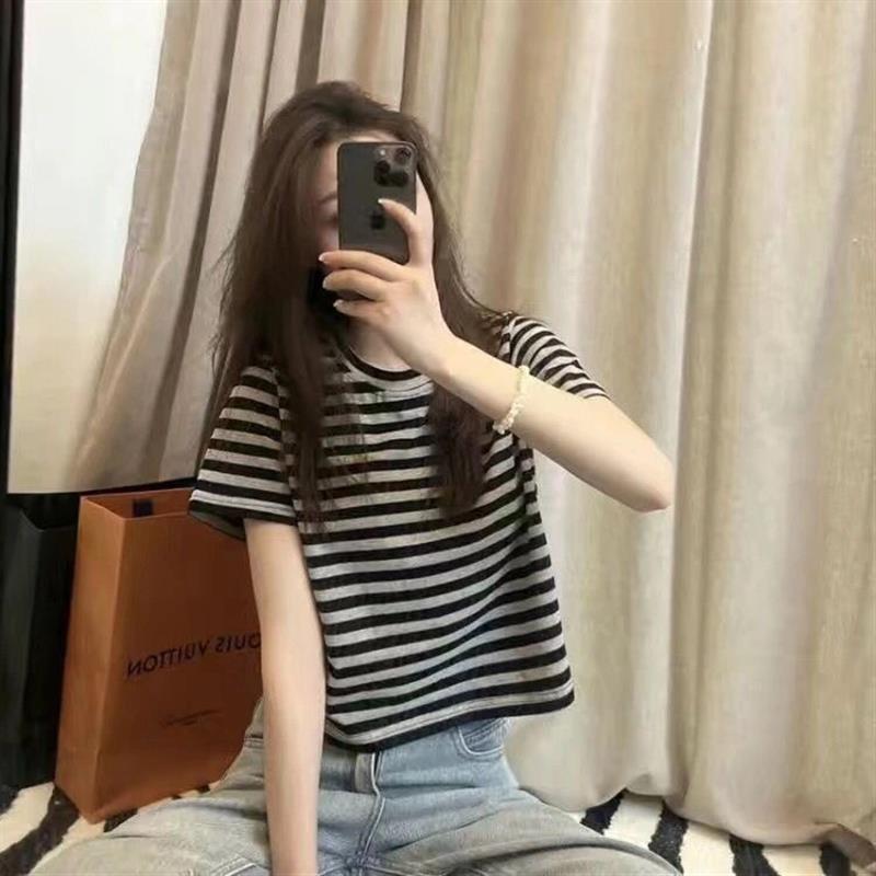 黑灰条纹正肩短袖t恤女夏季设计感纯棉宽松小个子短款别致上衣潮