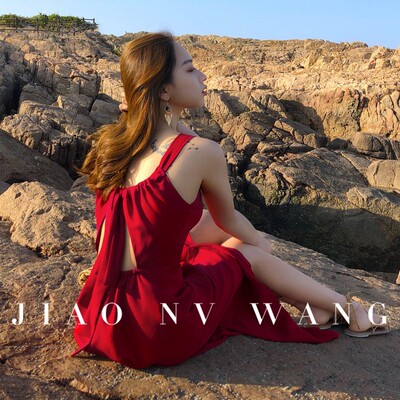 红色连衣裙女夏季超仙的长裙性感露背沙滩裙三亚海边度假吊带裙子