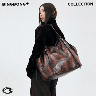 大容量复古酒红蛇纹通勤单肩小众托特包 反杀猎手 BINGBONG 原创