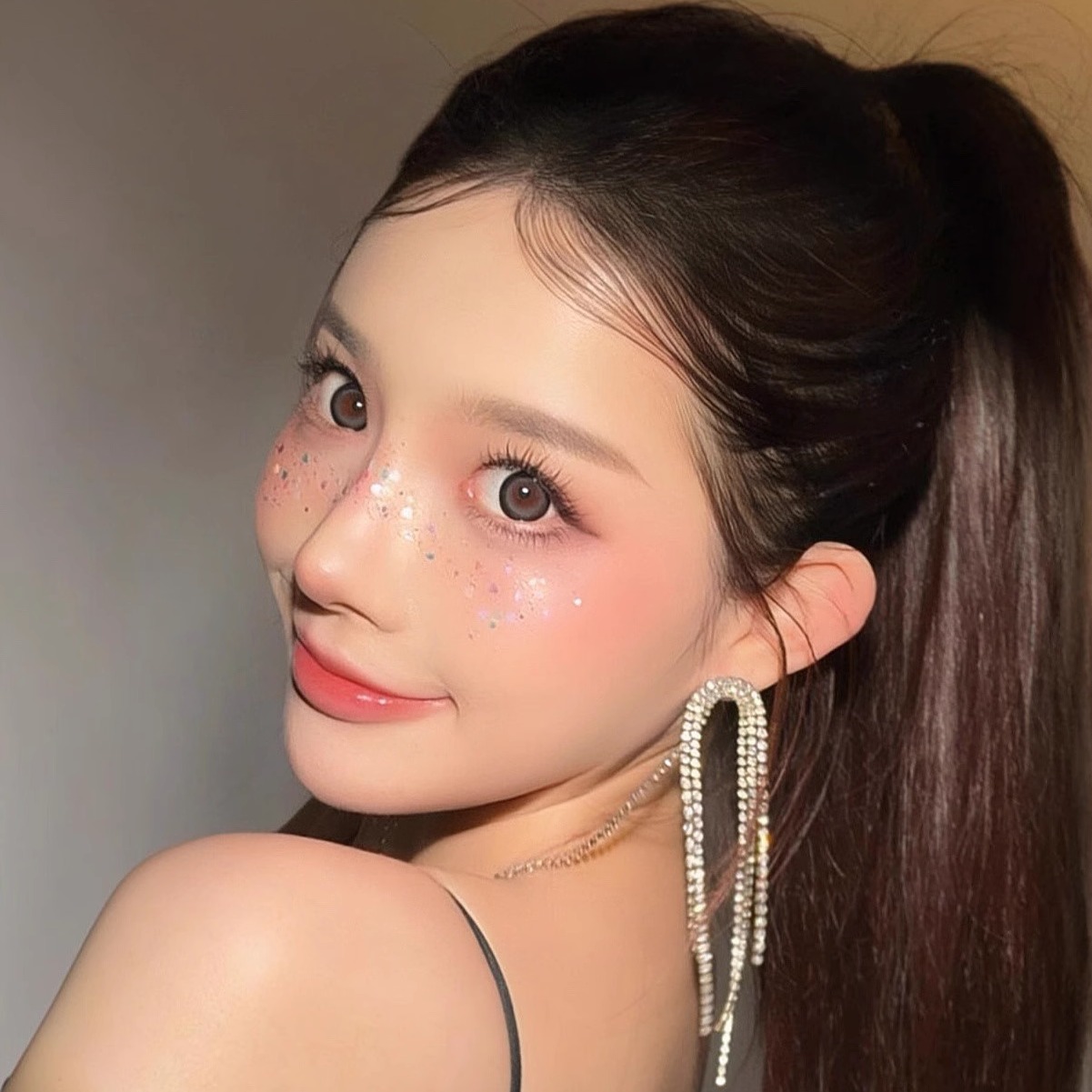 熠熠生辉小众轻奢满钻夸张链条流苏耳环女气质水钻耳钉网红耳饰