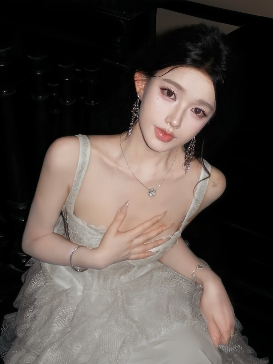 超华丽复古宫廷风锆石花朵长款女小众设计感气质银针耳钉耳夹