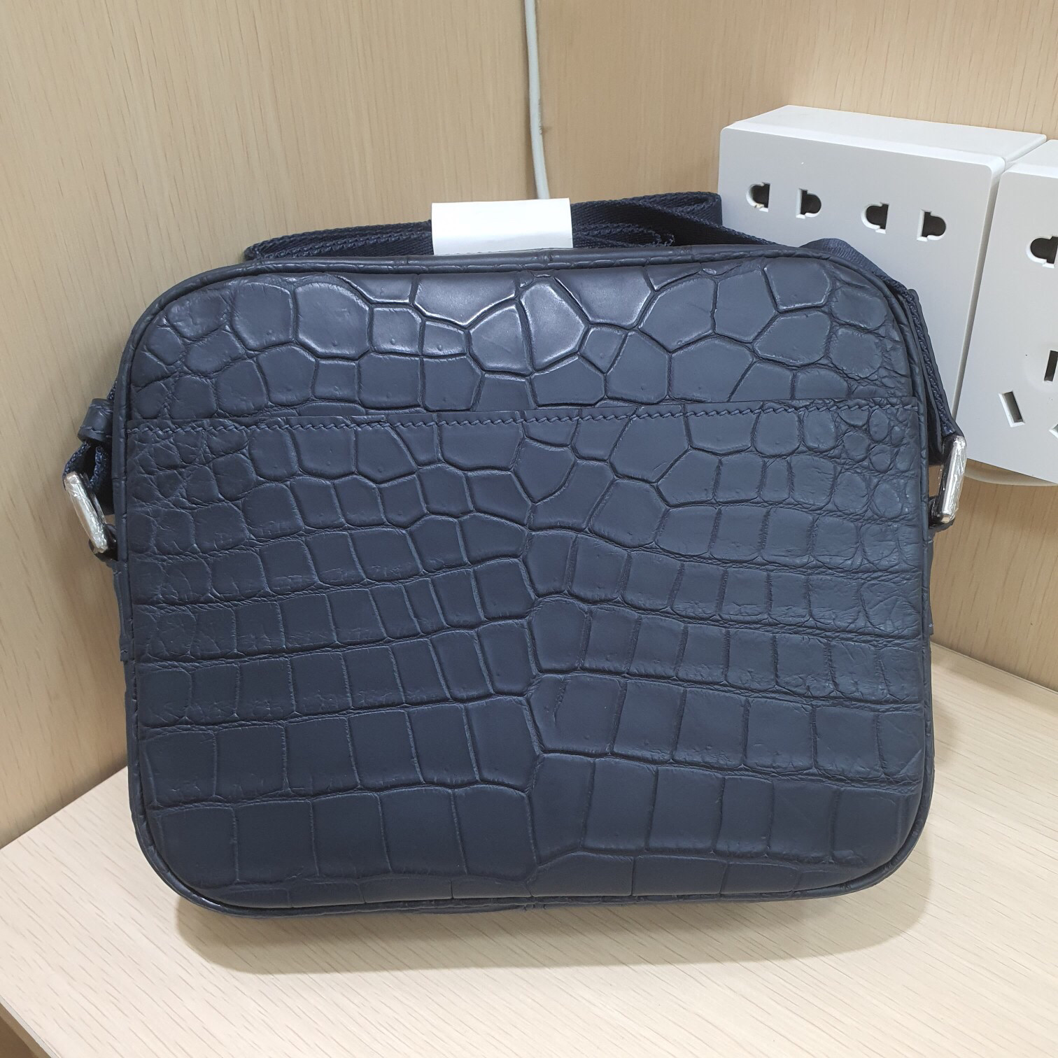 黑曼巴新款男包单肩斜挎包时尚休闲鳄鱼皮皮包小方包潮牌百搭包包,箱包皮具/热销女包/男包,男士包袋,淘宝优惠券,粉丝福利购,淘宝优惠卷