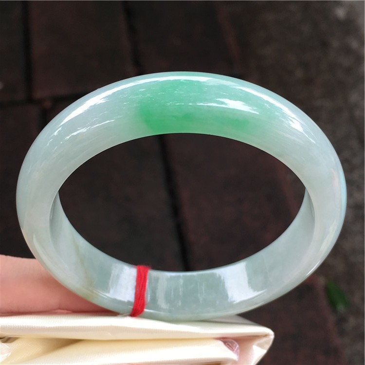 老坑飘阳绿手镯糯种正圈缅甸翡翠