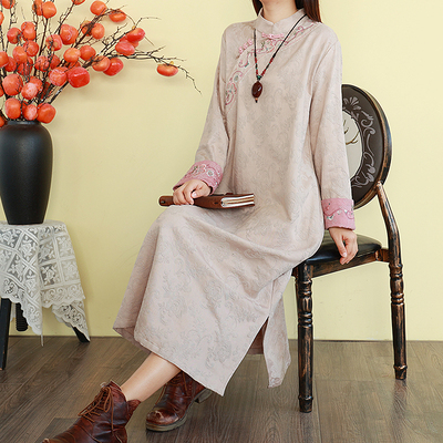 复古文艺亚麻棉连衣裙女秋季长款提花刺绣旗袍长裙子宽松民国风裙