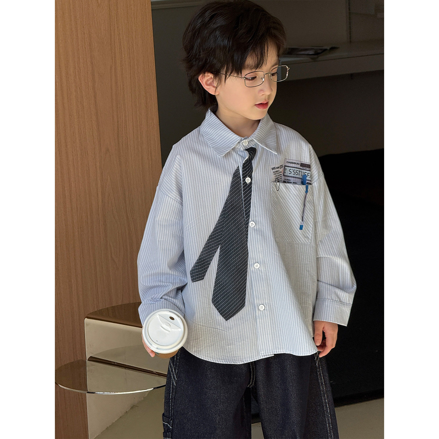 春装2026新款男女童竖条纹韩版个性领带印花休闲学院风翻领衬衫潮
