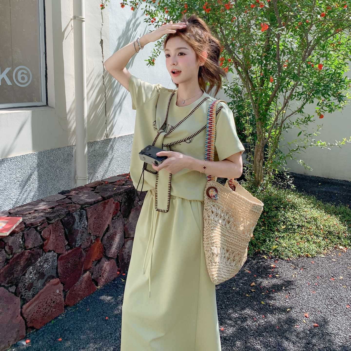 浅黄色韩系披肩T恤套装裙女2025夏季小个子宽松休闲半身裙两件套