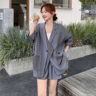 灰色独特高级感条纹假两件西装套装女2025秋季新款阔腿短裤